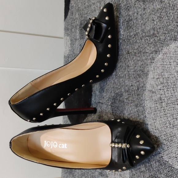 Black studded red bottom Jojo Cat shoes size 38. - Picture 3 of 6